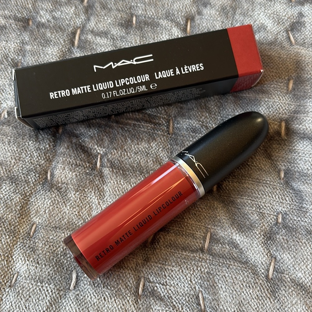 MAC RETRO MATTE‎ LIQUID LIPCOLOUR CHILI ADDICT 135